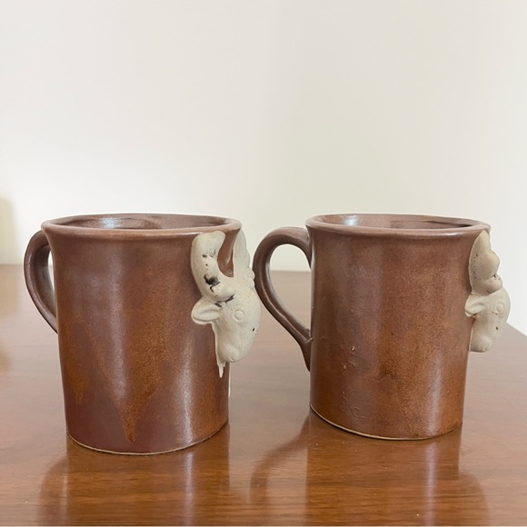 Set of Two Vintage 3D Textured Moose Milk Mugs for Coffee Tea Brown No Chips - Picture 3 of 9